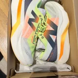 Беговые кроссовки New Balance FuelCell SuperComp elite v4 — bonnet (photo 2)