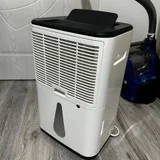 Осушитель воздуха Sencor SDH 3028WH — space heater, projector (photo 1)