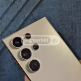 Мобильный телефон Samsung — remote control, joystick, projector (photo 1)