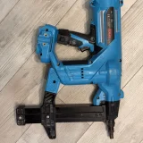 Аккумуляторный гвоздезабивной пистолет Toya DCCN40A — power drill (photo 1)