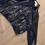 Кожаная куртка бомбер ZARA — cowboy boot, mailbag, Loafer (photo 4)