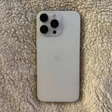 iPhone 16 Pro Max 256 GB — switch, remote control (photo 4)