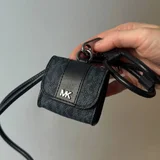 Чехол для наушников Michael Kors — buckle (photo 1)