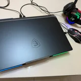 Игровой ноутбук MSI Cyborg с аксессуарами — laptop, notebook (photo 4)