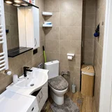 Студия 32.7 кв.м в Rainbow Residence — toilet seat, washbasin (photo 4)