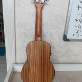 Укулеле с чехлом и струнами — acoustic guitar (photo 2)