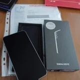 Samsung Galaxy S25 FE 8GB/256GB Black — loudspeaker, hard disc (photo 2)