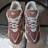 Кроссовки New Balance 9060 — sandal, running shoe, cowboy boot (photo 2)