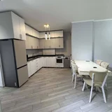 Сдается 2-комнатная квартира — desk, photocopier, microwave (photo 1)