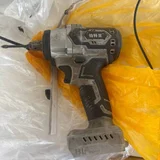 Набор инструментов и электроники: дрель, коммутатор, iPod и модем — power drill (photo 1)