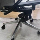 Компьютерное кресло сетчатое — tripod (photo 4)