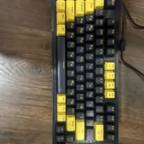 Клавиатура Redragon 75% — space bar, computer keyboard, hand-held computer (photo 1)