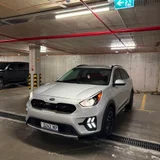 KIA NIRO 1.6 Hybrid — sports car, car wheel, limousine (photo 3)