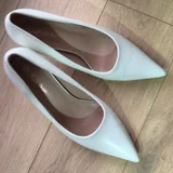 Белые туфли на каблуке — Loafer, sandal, scabbard (photo 3)