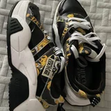 Женские кроссовки Versace Jeans Couture — neck brace (photo 5)