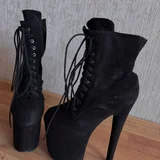 Стрипы тройки 38 размера — cowboy boot, miniskirt, Loafer (photo 2)