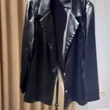 Одежда и настольная лампа — trench coat, abaya, cloak (photo 3)