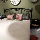 Кровать металлическая черная 180x200 — studio couch, quilt (photo 2)