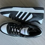 Джинсы Tommy Hilfiger — running shoe (photo 2)