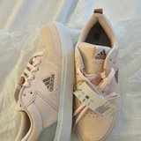 Кроссовки Adidas — sandal, running shoe, iron (photo 2)