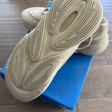 Кроссовки Adidas Ozelia Sand (photo 10)