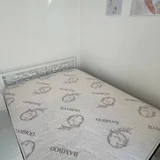 Кровать с матрасом 150х200 с кованым изголовьем — envelope, toilet tissue, paper towel (photo 2)