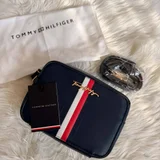Сумка Hilfiger Denim с солнцезащитными очками — purse, sunglass (photo 3)
