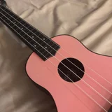Укулеле розовая — acoustic guitar (photo 1)