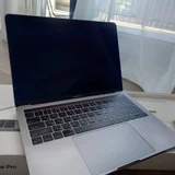 MacBook Pro 13 2019 i5 8GB (photo 1)
