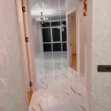 3-комнатная квартира, 2 спальни, ул. Кобаладзе 8а — sliding door, medicine chest (photo 1)