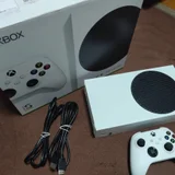 Xbox Series S 512gb — loudspeaker, projector, tape player (photo 2)