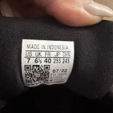 Кроссовки Adidas — pill bottle (photo 4)