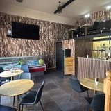 Готовый бизнес Спорт-Бар — restaurant, dining table, patio (photo 2)