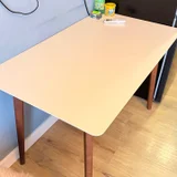 Стол кухонный с деревянными ножками — dining table, desk (photo 1)