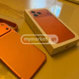 Apple iPhone — scale (photo 2)