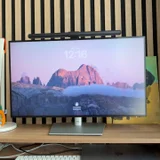 Монитор Dell UltraSharp U2724D 27″ с лампой и кабелем — monitor (photo 1)