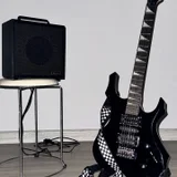 Электрогитара — electric guitar (photo 1)