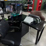 Кресло коричневое и черное кресло на колесиках — desk (photo 4)