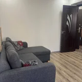 Квартира с 1 спальней и видом на море, 50 м² — studio couch (photo 4)