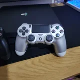 Sony PlayStation 4 Pro 1TB — joystick (photo 2)