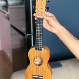 Укулеле — acoustic guitar (photo 1)