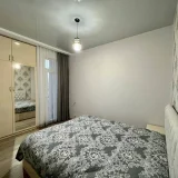 2-комнатная квартира, 75 м² — four-poster, studio couch, quilt (photo 4)