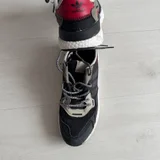 Кроссовки — knee pad, water bottle (photo 1)