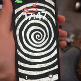 iPhone 11 б/у — water bottle, ski mask (photo 1)