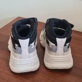 Детские утепленные кроссовки размер 27 — knee pad, running shoe (photo 3)