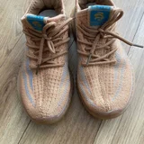 Чехлы на iPhone 15 — running shoe, clog (photo 2)