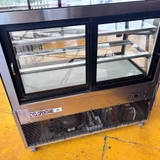 Холодильник-витрина — passenger car (photo 3)