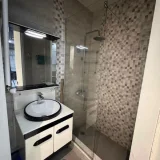 Комфортная квартира в Батуми — washbasin (photo 5)