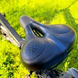Велосипед с документами — hand blower, gasmask (photo 3)
