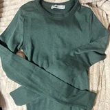 Набор одежды: джинсы, блейзер, топы, платья и другое — sweatshirt (photo 5)